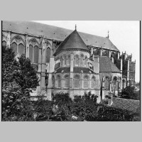 Soissons, south transept, photo mcid.mcah.columbia.edu.png